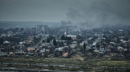 Rus qoşunları Baxmutun üçdə ikisini ələ keçirib