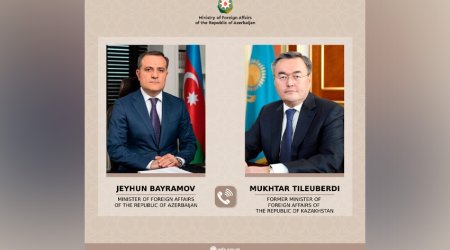 Ceyhun Bayramov Qazaxıstanın keçmiş xarici işlər naziri ilə telefonla danışıb