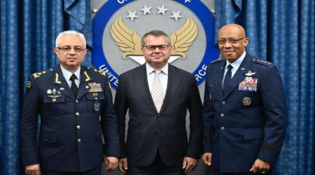 Müdafiə nazirinin müavini ABŞ HHQ-nin Baş Qərargah rəisi ilə görüşüb