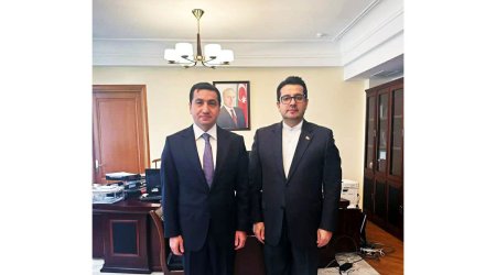 İranın Azərbaycandakı səfiri Hikmət Hacıyevlə görüşdü