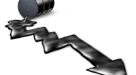 Azerbaijani oil price falls slightly