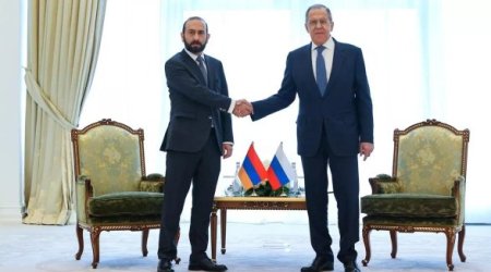 Lavrov və Mirzoyan Ermənistan-Bakı münasibətlərini müzakirə ediblər
