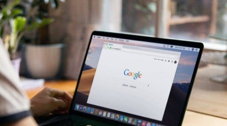 Google süni intellekt sisteminə keçid edir