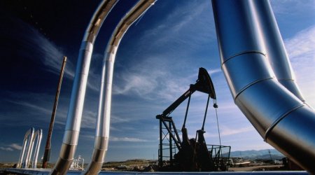 Azerbaijani oil price rises slightly