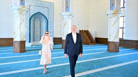 Əliyev və xanımı Bakıda Cümə məscidinin açılışında iştirak edib - FOTOLAR
