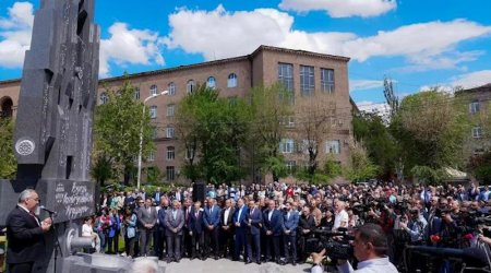 XİN dünən İrəvanda açılışı olan abidəyə reaksiya verib