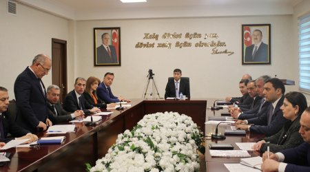 İcra Hakimiyyətinin başçısı Yasamal sakinlərini dinləyib