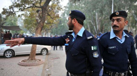 Pakistanda məktəbə silahlı hücum olub, 7 müəllim ölüb