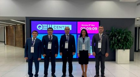 Emin Əmrullayev Dünya Təhsil Forumunda ikitərəfli görüşlər keçirib