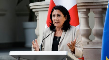 Gürcüstan Prezidenti Putinin qərarını qəbuledilməz adlandırıb