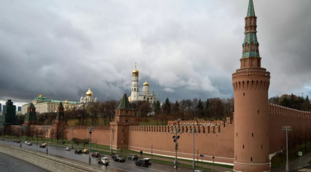 Кремль ожидает от сторон сдержанности и продолжит контакты с Баку и Ереваном