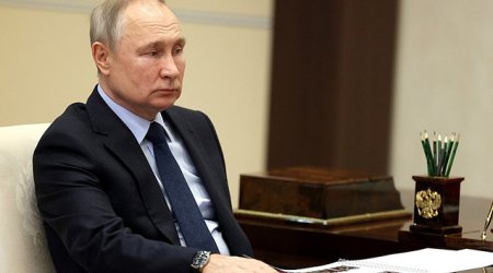 Putindən orduda xidmət edən əcnəbilərlə bağlı qərar