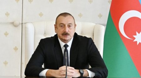 Состоялась официальная церемония приветствия Ильхама Алиева в Президентском дворце в Вильнюсе
