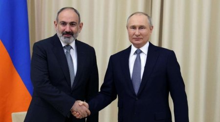 Putinlə Paşinyan arasında görüş başlayıb