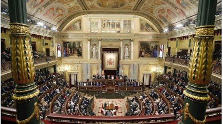 İspaniya parlamenti buraxılır