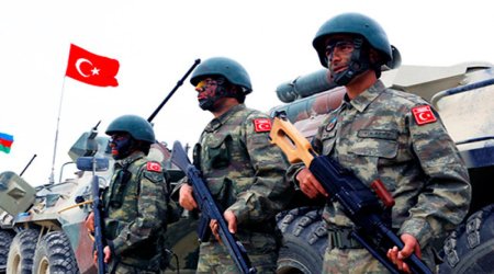Türkiyə Kosovaya hərbi kontingent göndərir