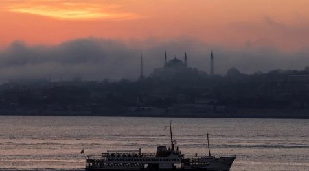 Türkiyə gəmilərin Bosfor və Çanaqqala boğazından keçməsi üçün rüsumları artırır