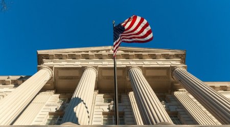 ABŞ Çinin 31 təşkilatını qara siyahıya salıb