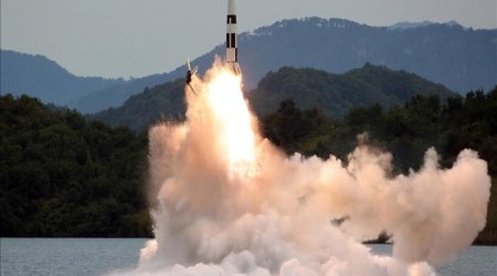Şimali Koreya ballistik raket atıb