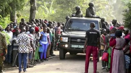 Uqandada üsyançılarının məktəbə hücumu nəticəsində ölənlərin sayı 41 nəfərə çatıb