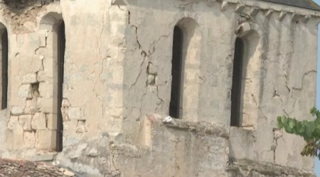 Fransada güclü zəlzələ olub: yüzlərlə ev, məktəb dağılıb, xəsarət alanlar var