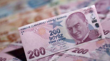 Центробанк Турции отказался поддерживать лиру