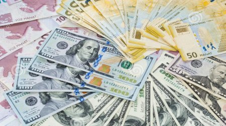 Azərbaycanda pul bazası ötən ay 1 milyard manatdan çox artıb