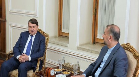 İran XİN rəhbəri Putinin köməkçisi ilə Rəşt-Astara dəmir yolu layihəsini müzakirə edib