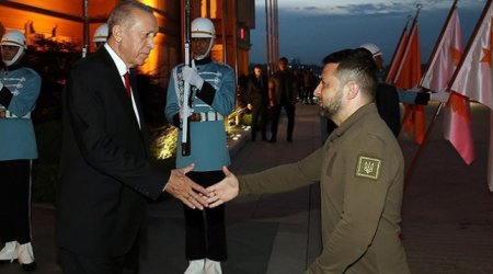 Zelenski Türkiyəyə səfər edib