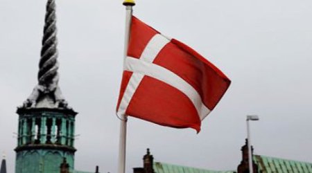 Danimarka XİN Quranın yandırılmasını pisləyib