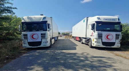 Автоколонна с 40 тоннами муки из Баку уже шестой день стоит на дороге Агдам-Ханкенди