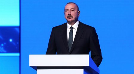 Prezident kosmik sənayeninin inkişafından danışıb