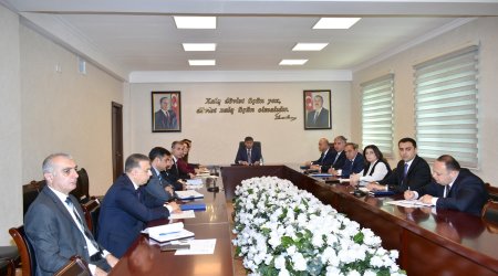 Yasamal Rayon İcra Hakimiyyətinin başçısı sakinləri qəbul edib