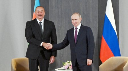 Президенты Азербайджана и России провели телефонный разговор