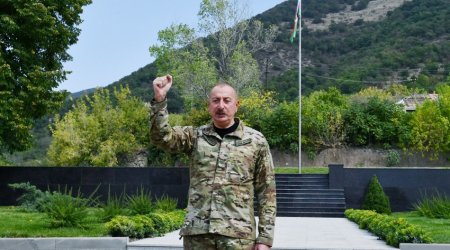 Ильхам Алиев поднял Государственный флаг Азербайджанской Республики в Ханкенди