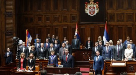 Serbiya hökuməti prezidenti növbədənkənar parlament seçkiləri keçirməyə çağırıb