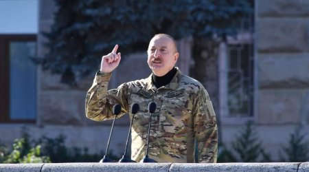 Президент Азербайджана выступил на параде в Ханкенди
