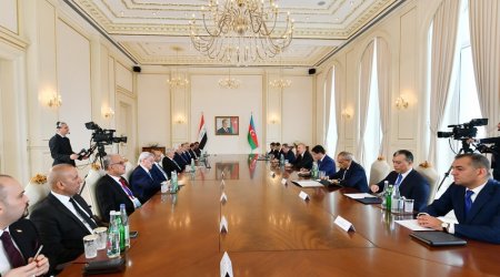 Presidents of Azerbaijan and Iraq hold expanded meeting