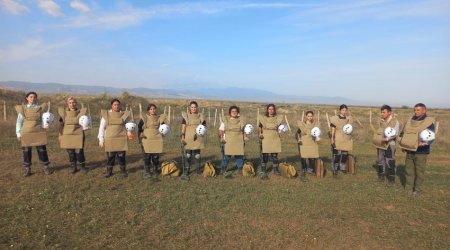 Hikmet Hajiyev shares post on women sappers