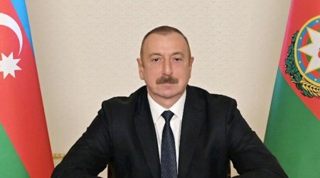 Президент Ильхам Алиев поздравил президента Лаоса