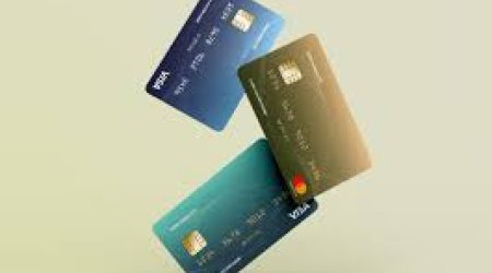 Azərbaycanda müştərilərə verilən ödəniş kartlarının sayı artıb