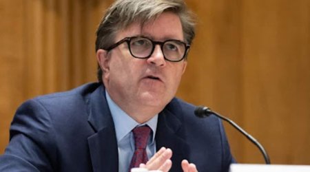 Ceyms O'Brayn Azərbaycana gəlir