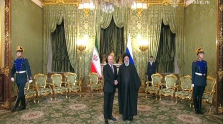 Moskvada Putinlə Rəisi arasında görüş başlayıb