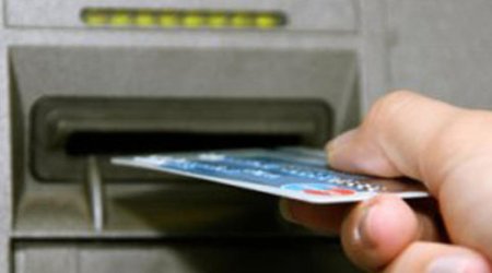 Bank kartlarından oğurluq edən daha 2 nəfər saxlanılıb