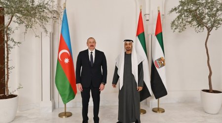 Лидер ОАЭ позвонил президенту Ильхаму Алиеву