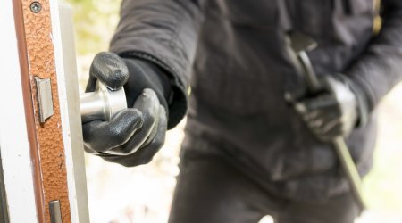 Oğurluqda şübhəli bilinən 3 yeniyetmə saxlanılıb