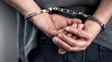 Bakıda 4 min manat dəyərində quru meyvələr oğurlanıb