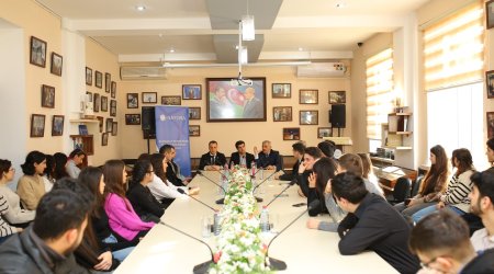 Gənclər təşkilatları 20 Yanvar şəhidlərini ehtiramla yad ediblər