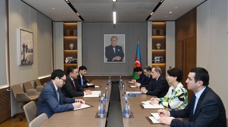 Jeyhun Bayramov meets with OTS Secretary-General