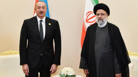 Ильхам Алиев поздравил главу Ирана